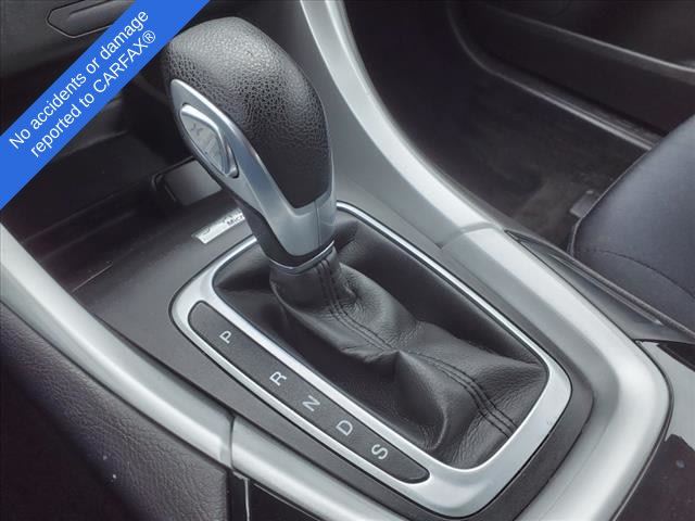 2015 Ford Fusion SE 15
