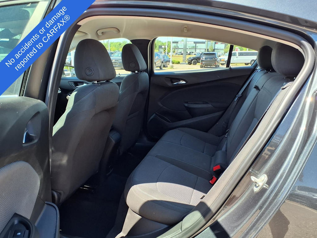 Thumbnail: 2018 Chevrolet Cruze - 11