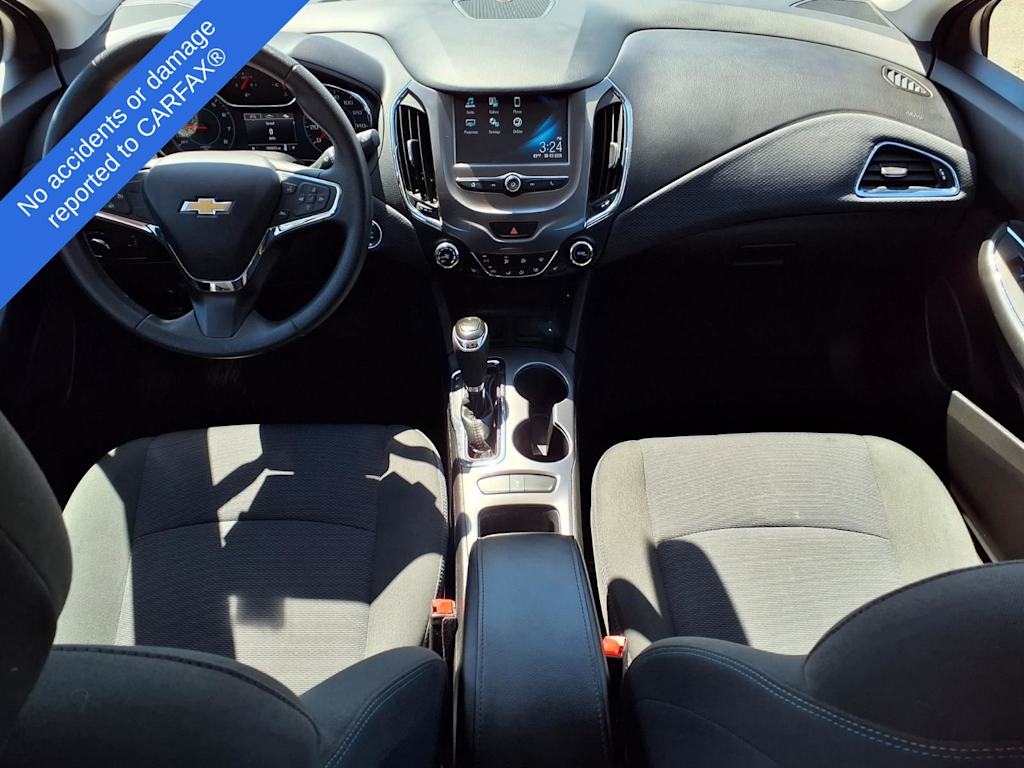 Thumbnail: 2018 Chevrolet Cruze - 2