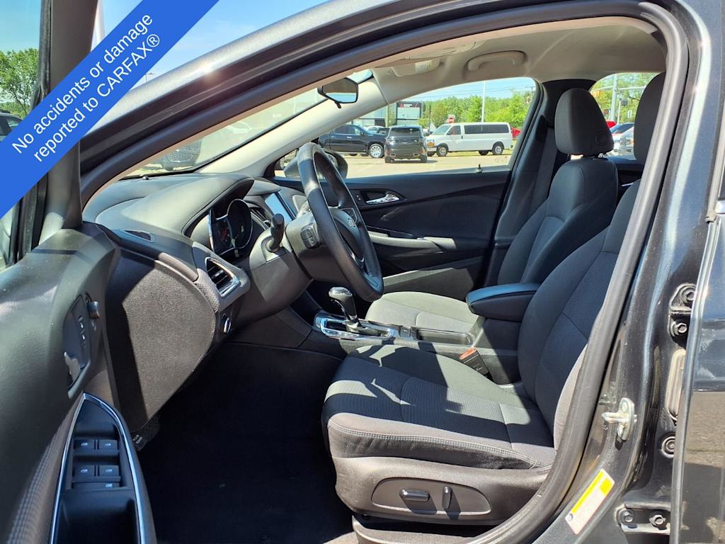 Thumbnail: 2018 Chevrolet Cruze - 9