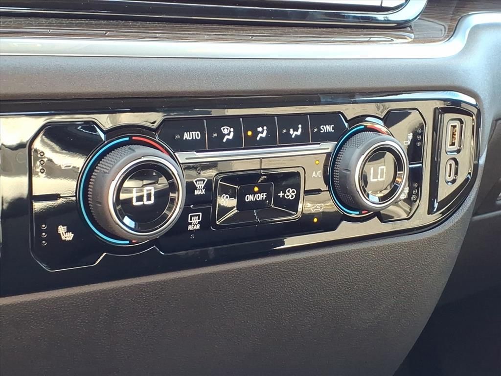 Thumbnail: 2026 Chevrolet Silverado 1500 - 21