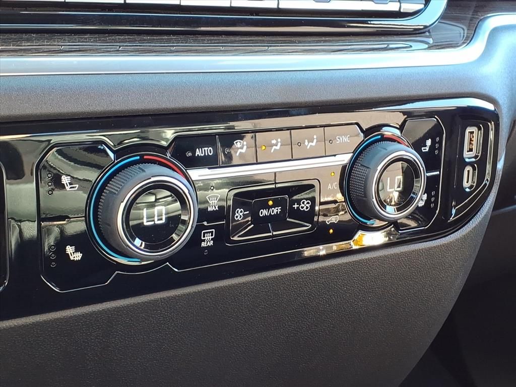 Thumbnail: 2026 Chevrolet Silverado 1500 - 19