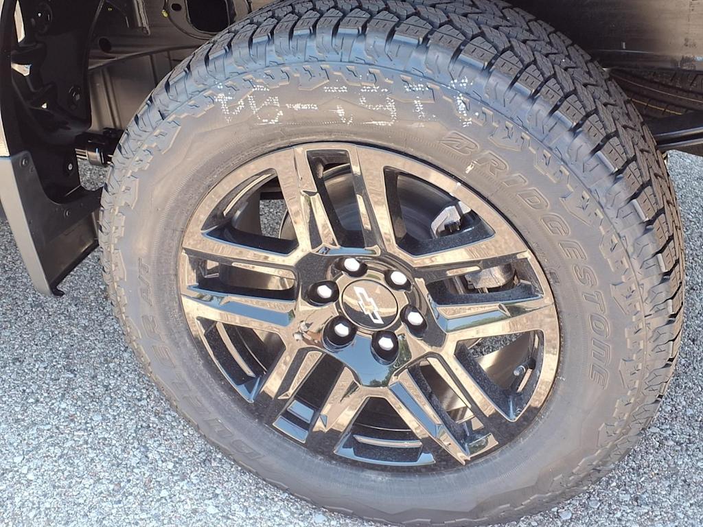 Thumbnail: 2026 Chevrolet Silverado 1500 - 7