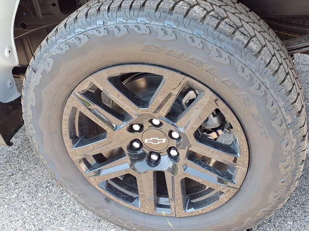 Thumbnail: 2026 Chevrolet Silverado 1500 - 6
