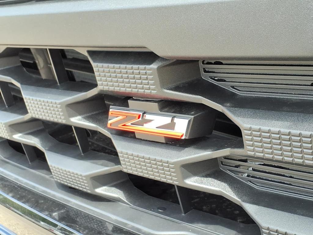 Thumbnail: 2026 Chevrolet Silverado 1500 - 6