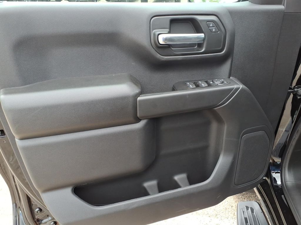 Thumbnail: 2026 Chevrolet Silverado 1500 - 15