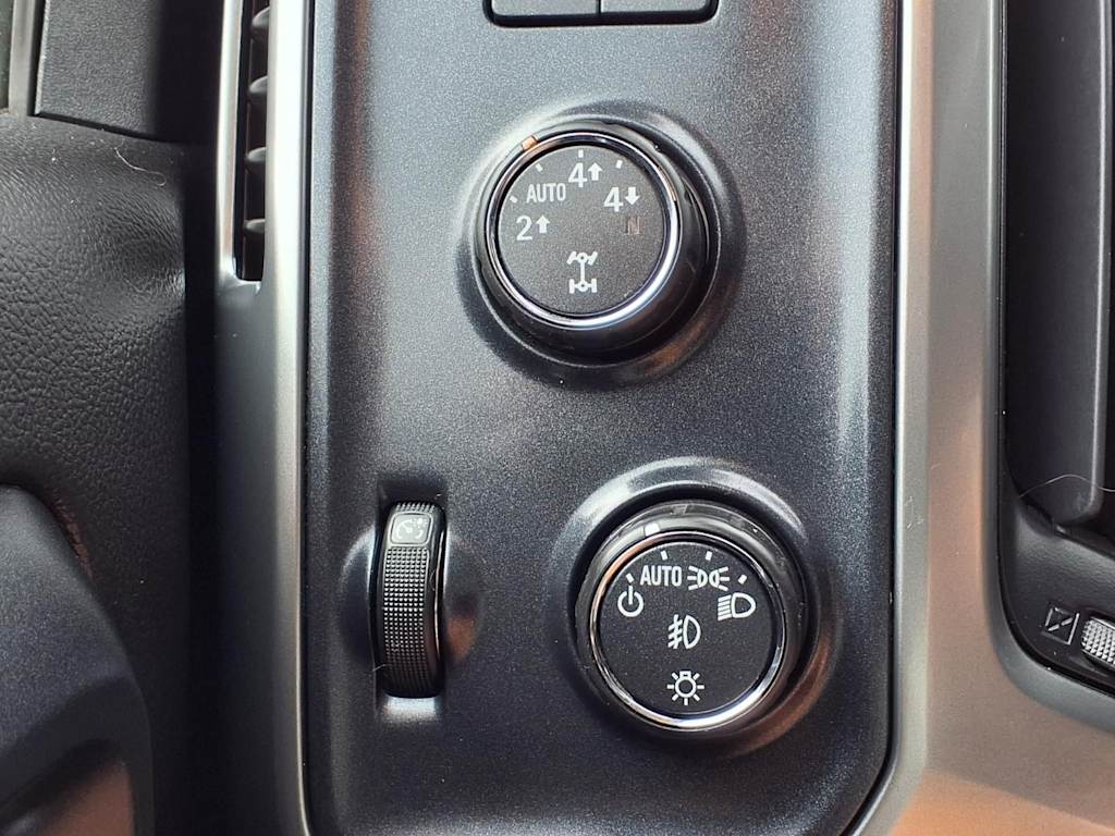 Thumbnail: 2014 Chevrolet Silverado 1500 - 25