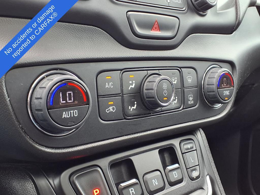 Thumbnail: 2020 GMC Terrain - 27