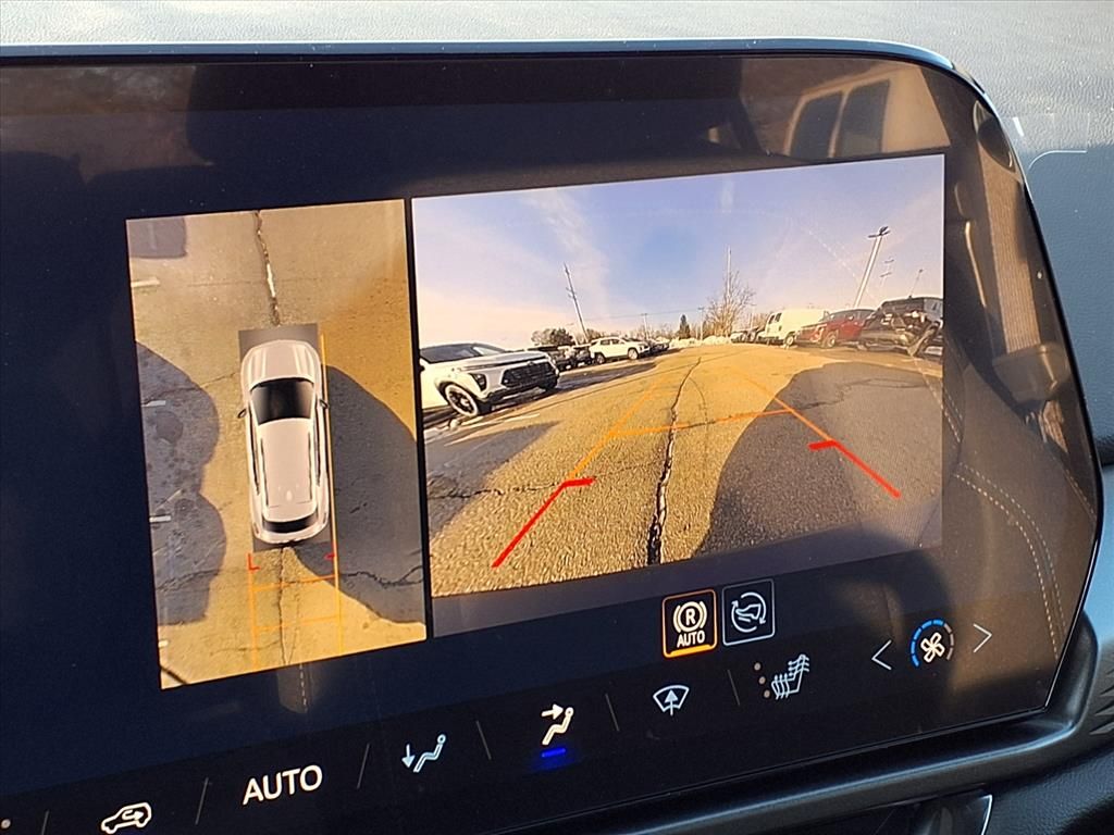 Thumbnail: 2026 Chevrolet Equinox - 18