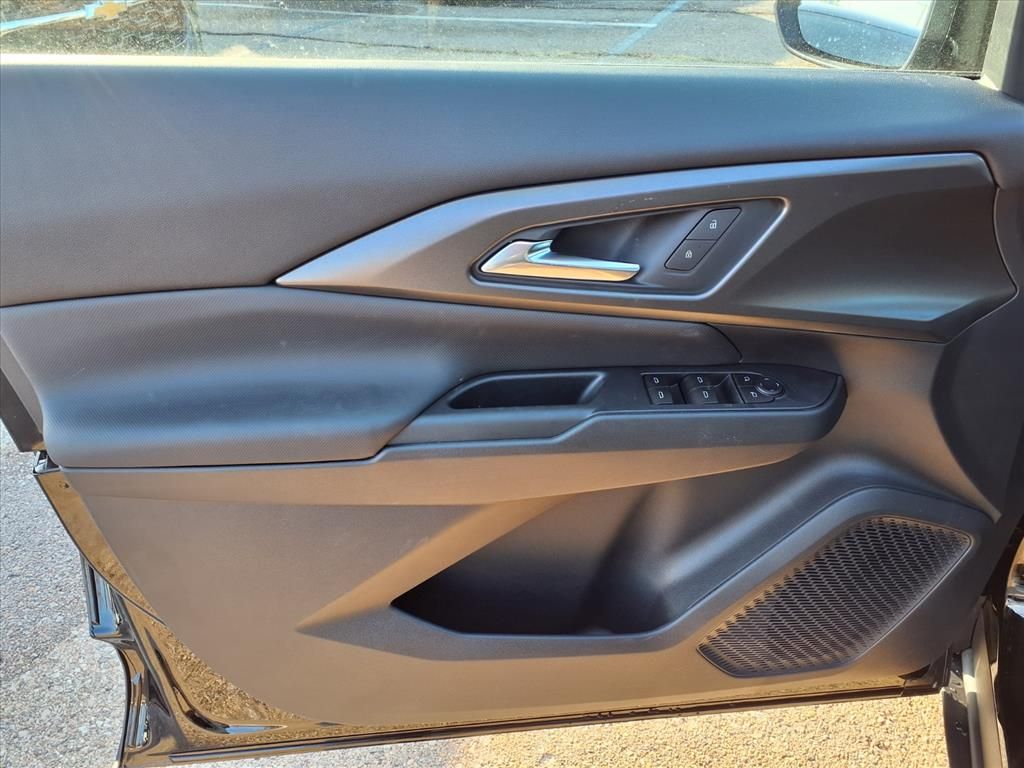 Thumbnail: 2026 Chevrolet Equinox - 15