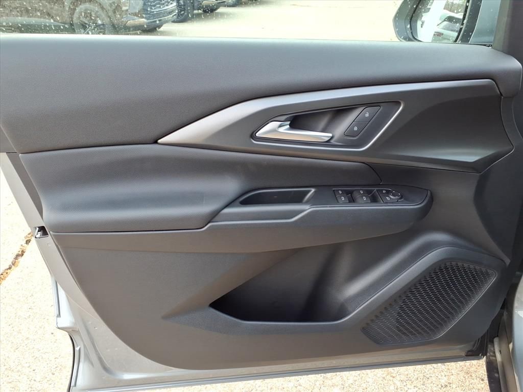 Thumbnail: 2026 Chevrolet Equinox - 16