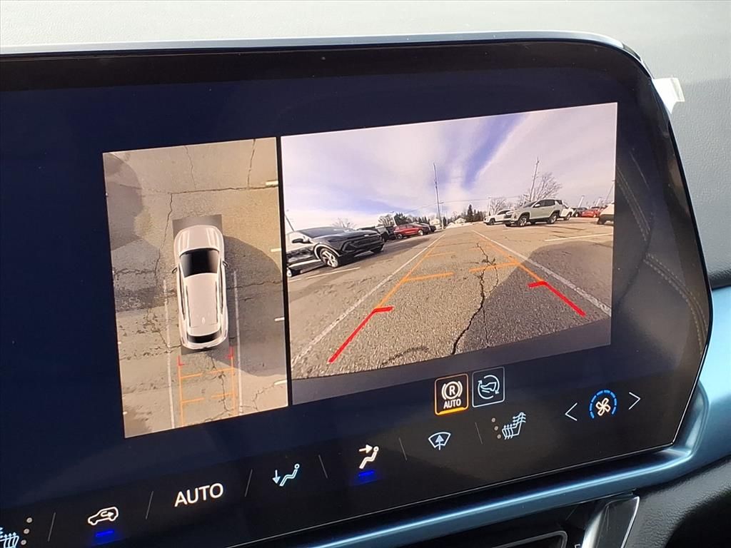 Thumbnail: 2026 Chevrolet Equinox - 23