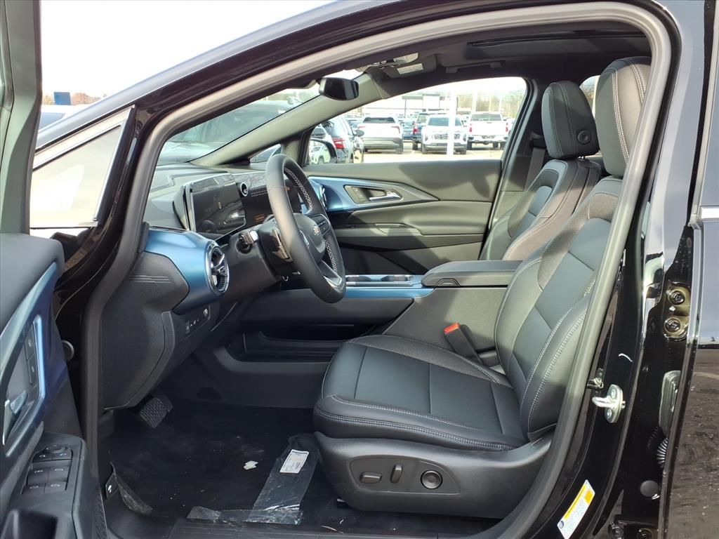 Thumbnail: 2026 Chevrolet Equinox - 9