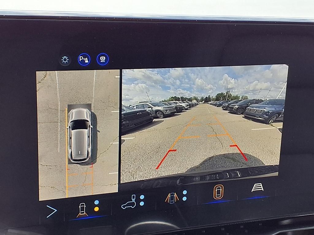 Thumbnail: 2027 Chevrolet Equinox - 17