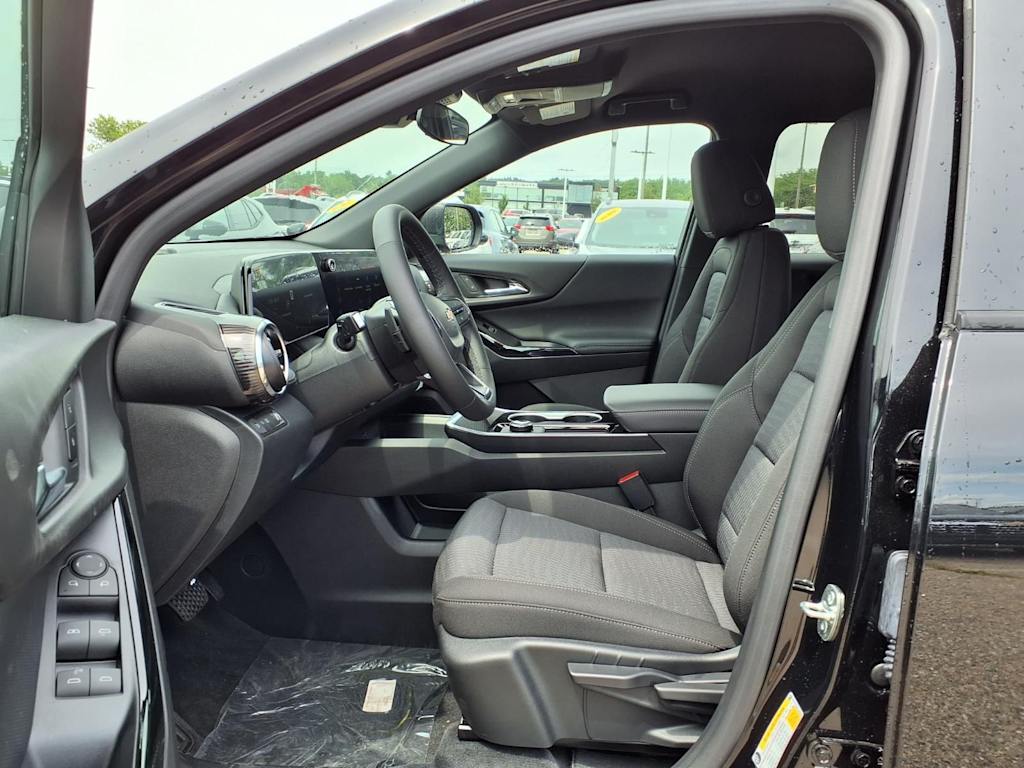 Thumbnail: 2027 Chevrolet Equinox - 8