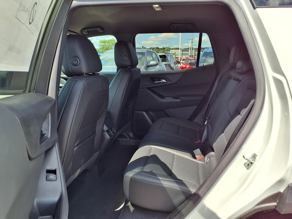 Thumbnail: 2027 Chevrolet Equinox - 10