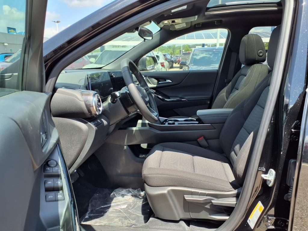 Thumbnail: 2026 Chevrolet Equinox - 9