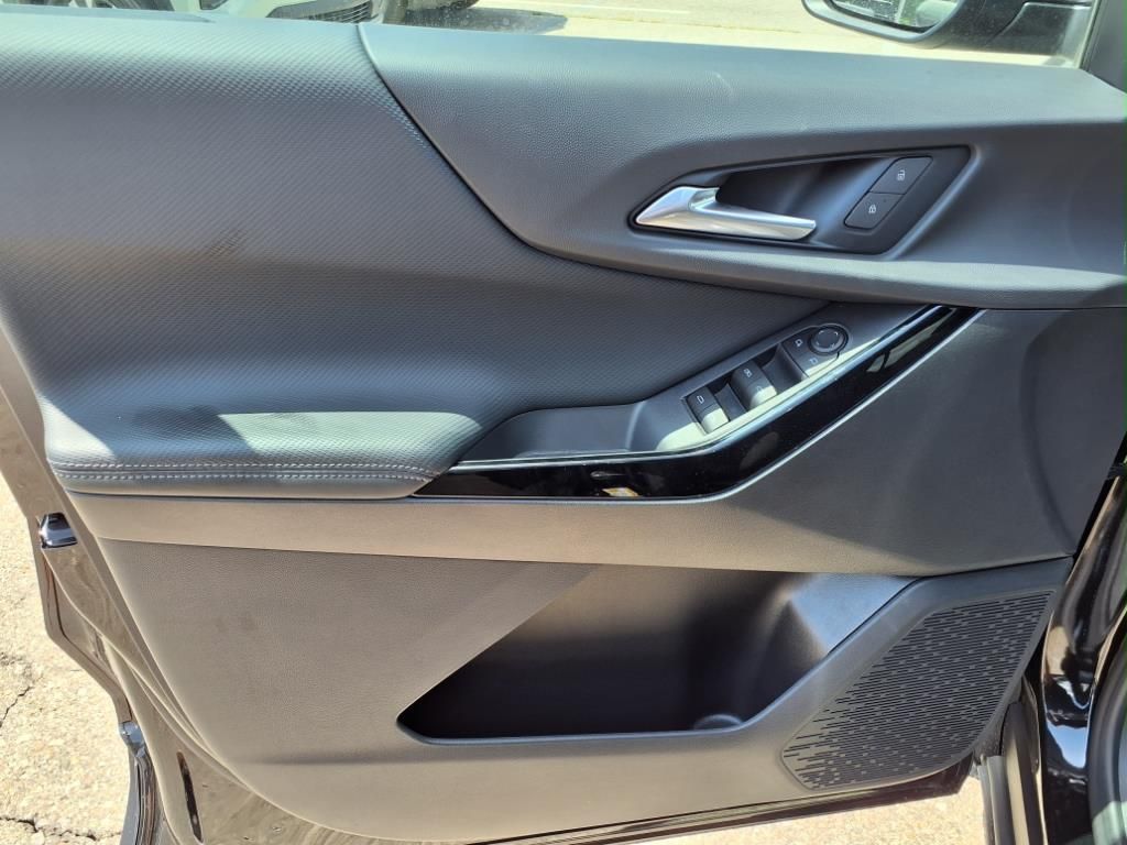 Thumbnail: 2026 Chevrolet Equinox - 16