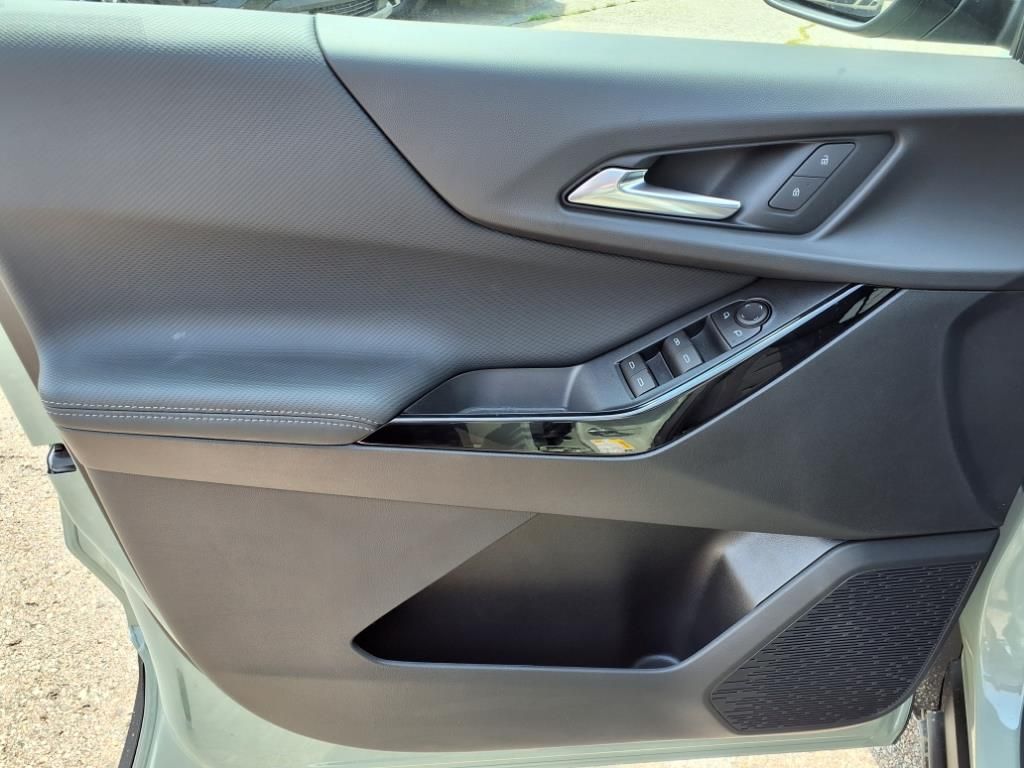 Thumbnail: 2026 Chevrolet Equinox - 16