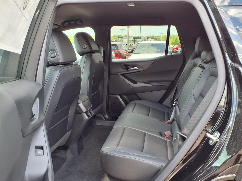 Thumbnail: 2026 Chevrolet Equinox - 9