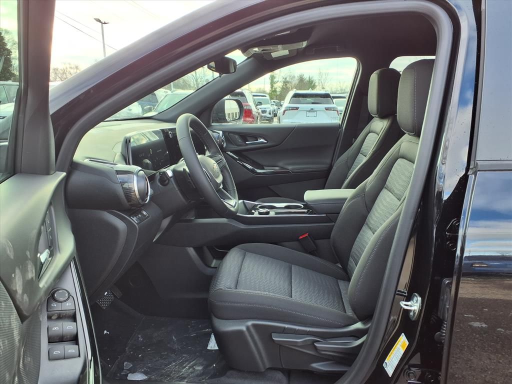 Thumbnail: 2026 Chevrolet Equinox - 9