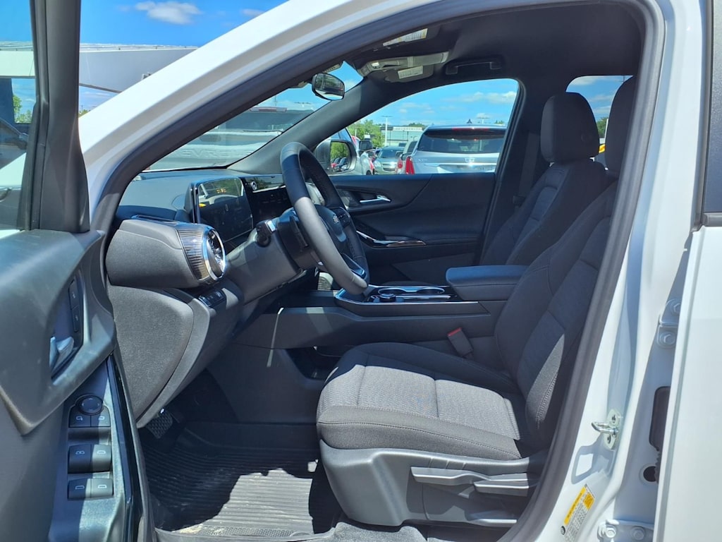 Thumbnail: 2026 Chevrolet Equinox - 9