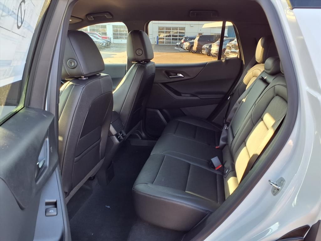 Thumbnail: 2026 Chevrolet Equinox - 10