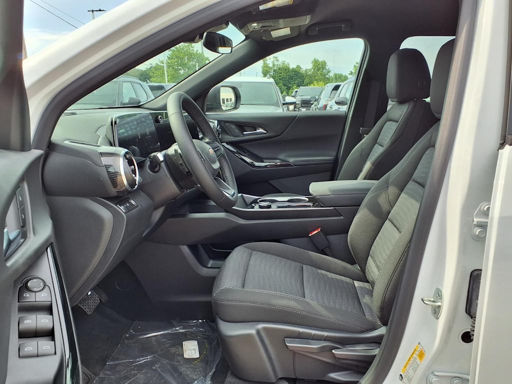 Thumbnail: 2026 Chevrolet Equinox - 8