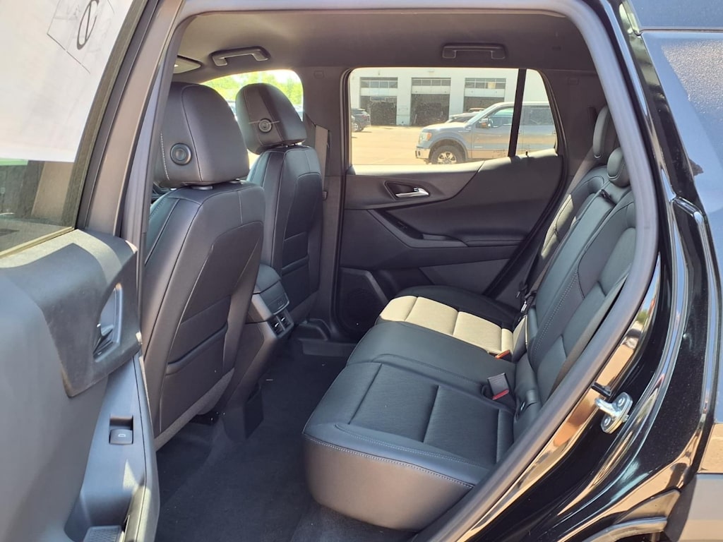 Thumbnail: 2026 Chevrolet Equinox - 10