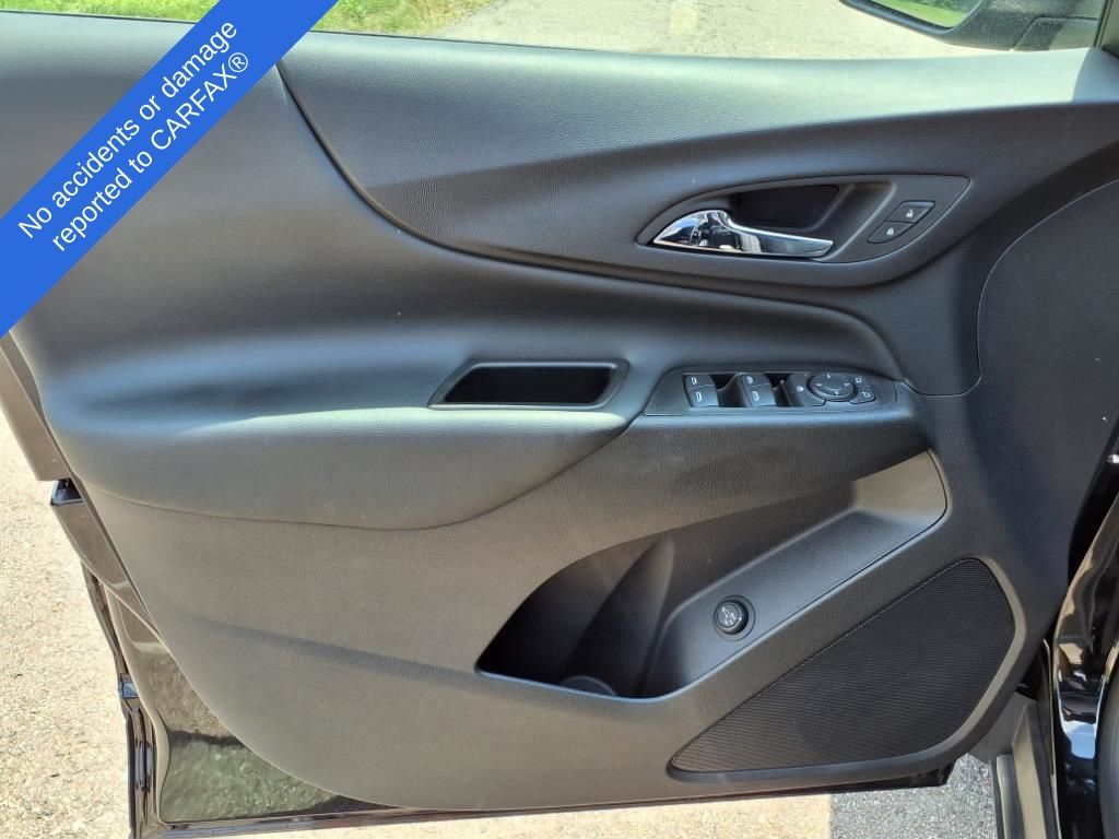 Thumbnail: 2022 Chevrolet Equinox - 18