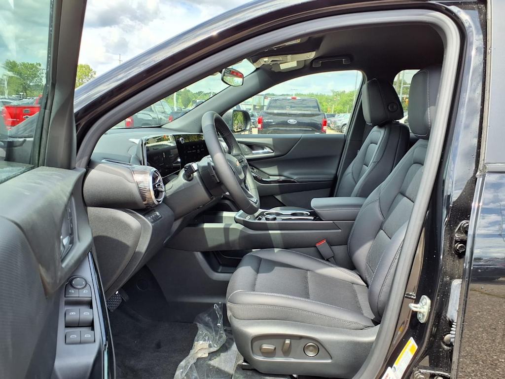 Thumbnail: 2027 Chevrolet Equinox - 9