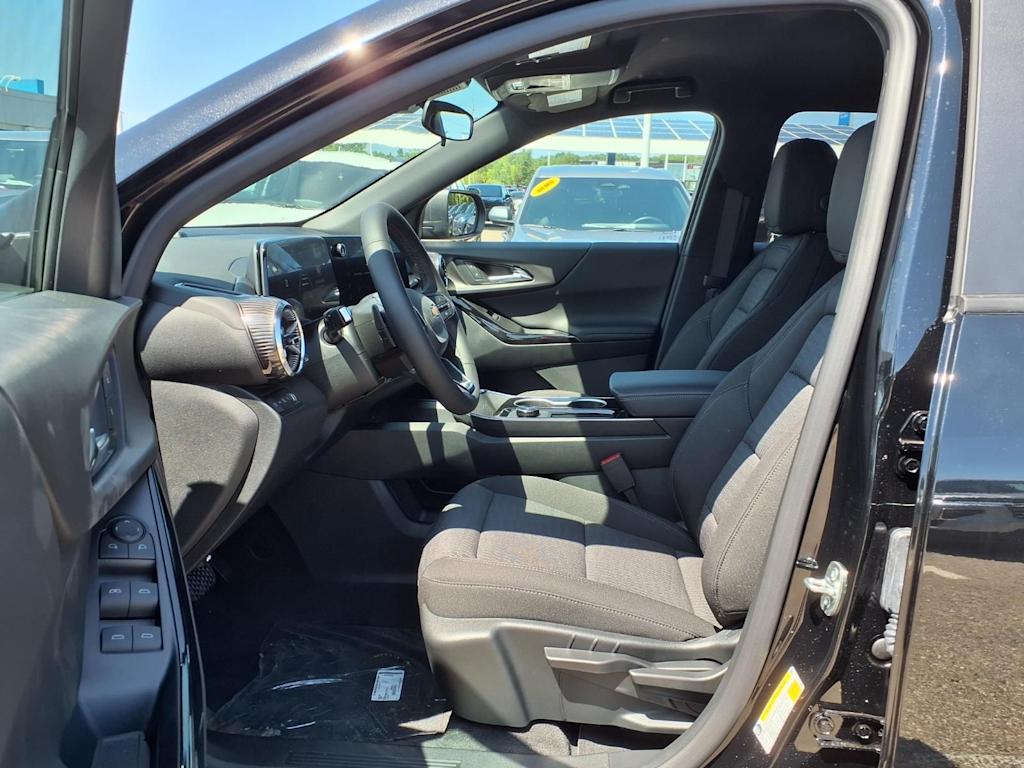 Thumbnail: 2027 Chevrolet Equinox - 8