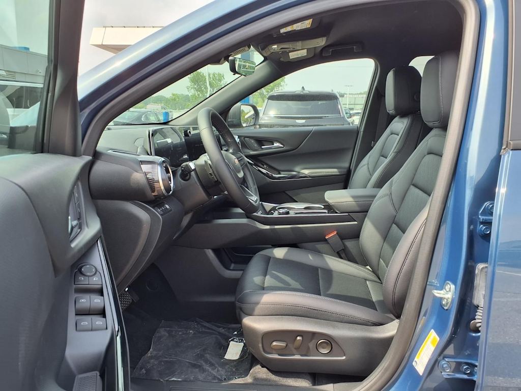 Thumbnail: 2027 Chevrolet Equinox - 10