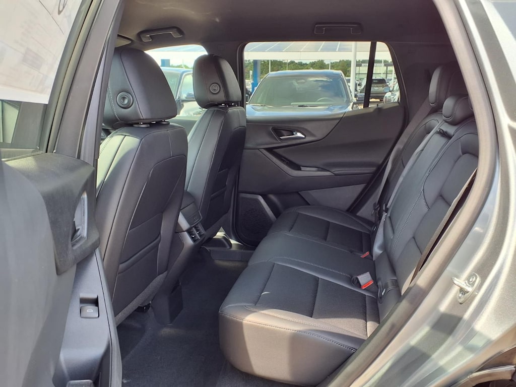Thumbnail: 2026 Chevrolet Equinox - 10