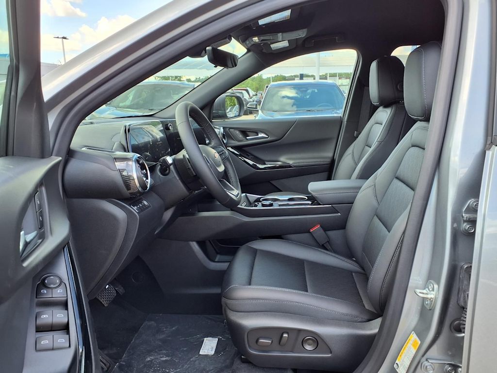 Thumbnail: 2026 Chevrolet Equinox - 9