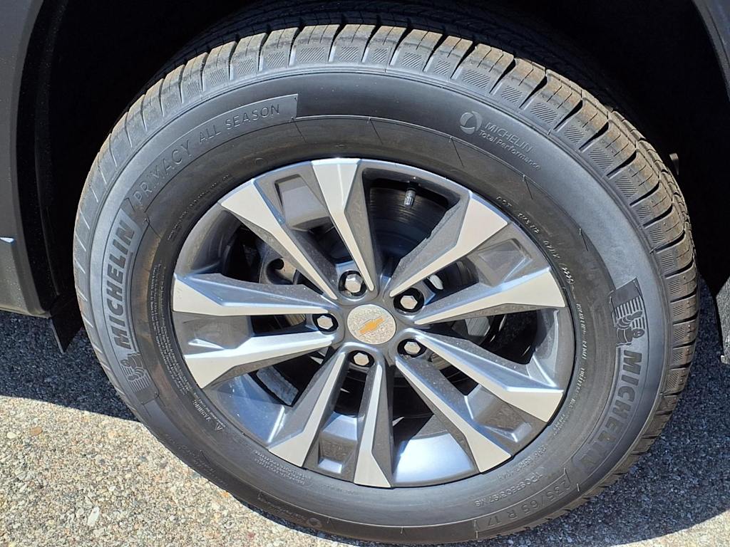 Thumbnail: 2027 Chevrolet Equinox - 7
