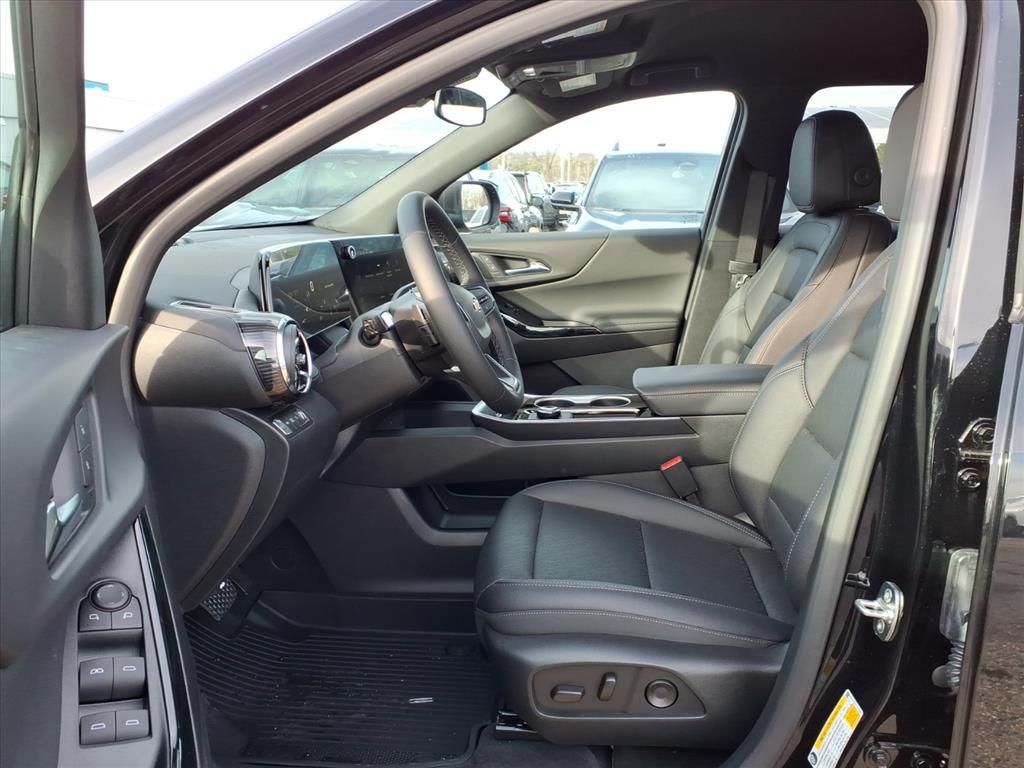 Thumbnail: 2026 Chevrolet Equinox - 9