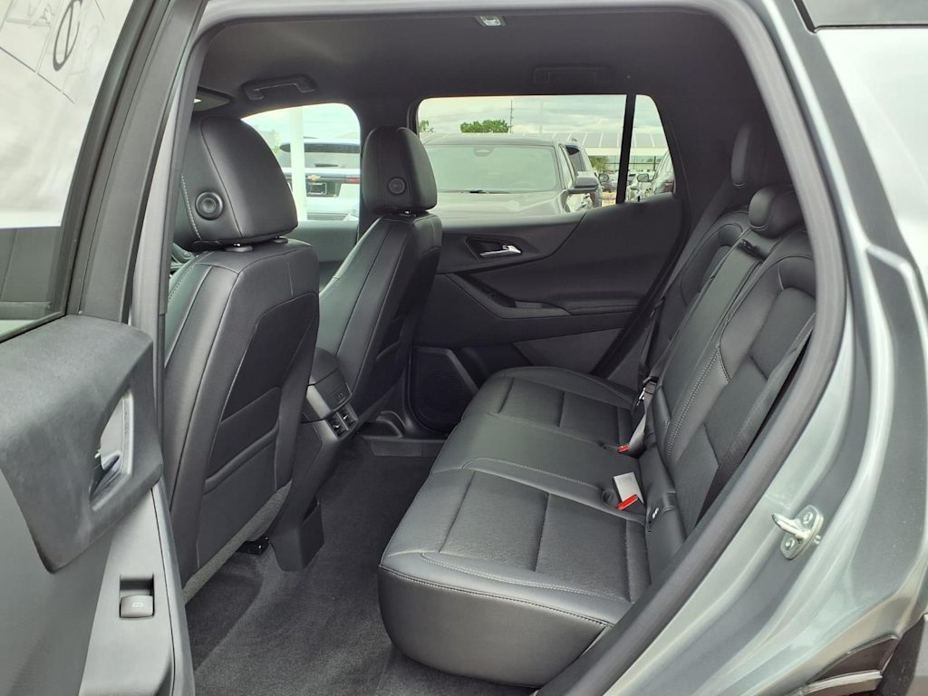 Thumbnail: 2026 Chevrolet Equinox - 10