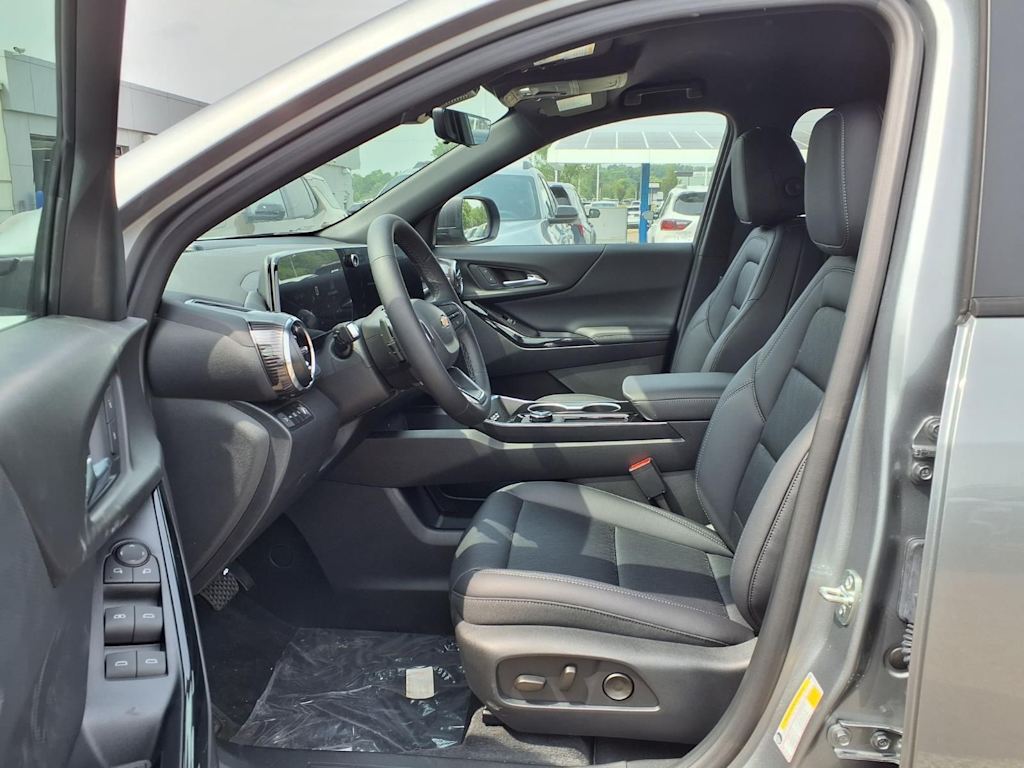 Thumbnail: 2027 Chevrolet Equinox - 9