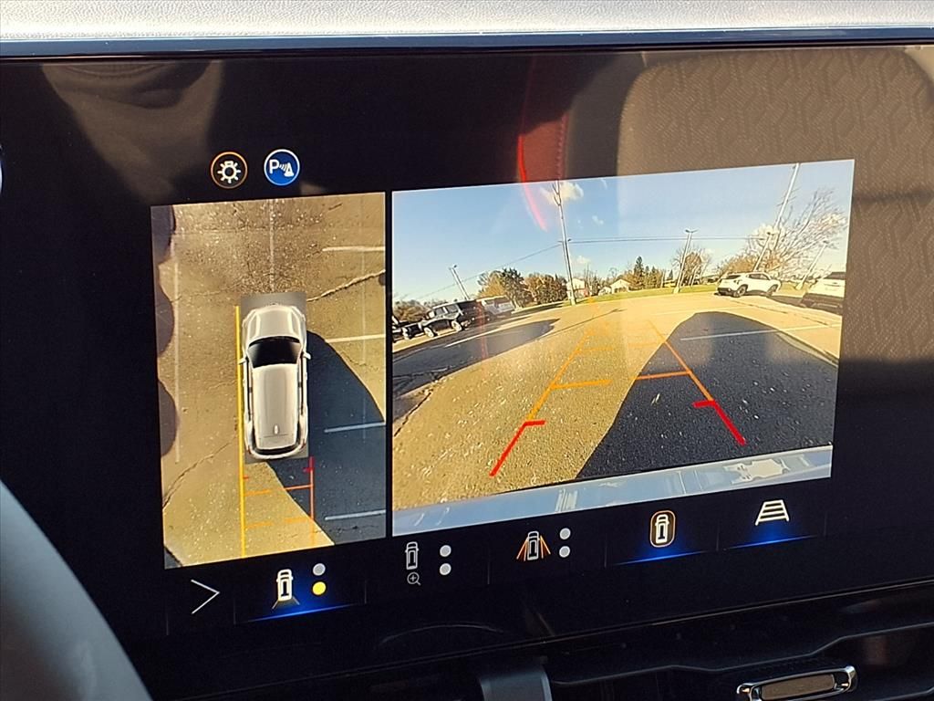 Thumbnail: 2026 Chevrolet Equinox - 22