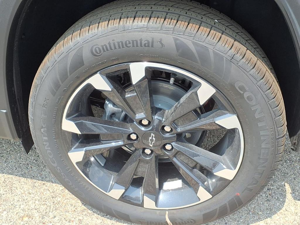 Thumbnail: 2027 Chevrolet Equinox - 6