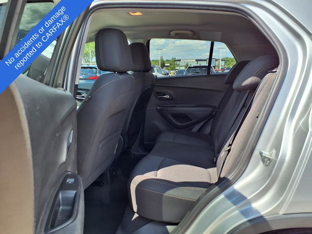 Thumbnail: 2018 Chevrolet Trax - 10