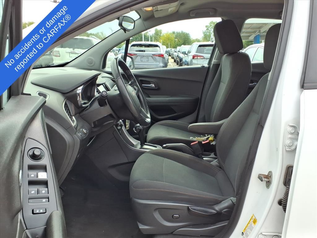 Thumbnail: 2018 Chevrolet Trax - 10