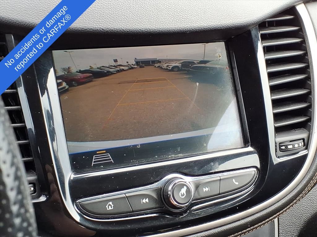 Thumbnail: 2018 Chevrolet Trax - 24