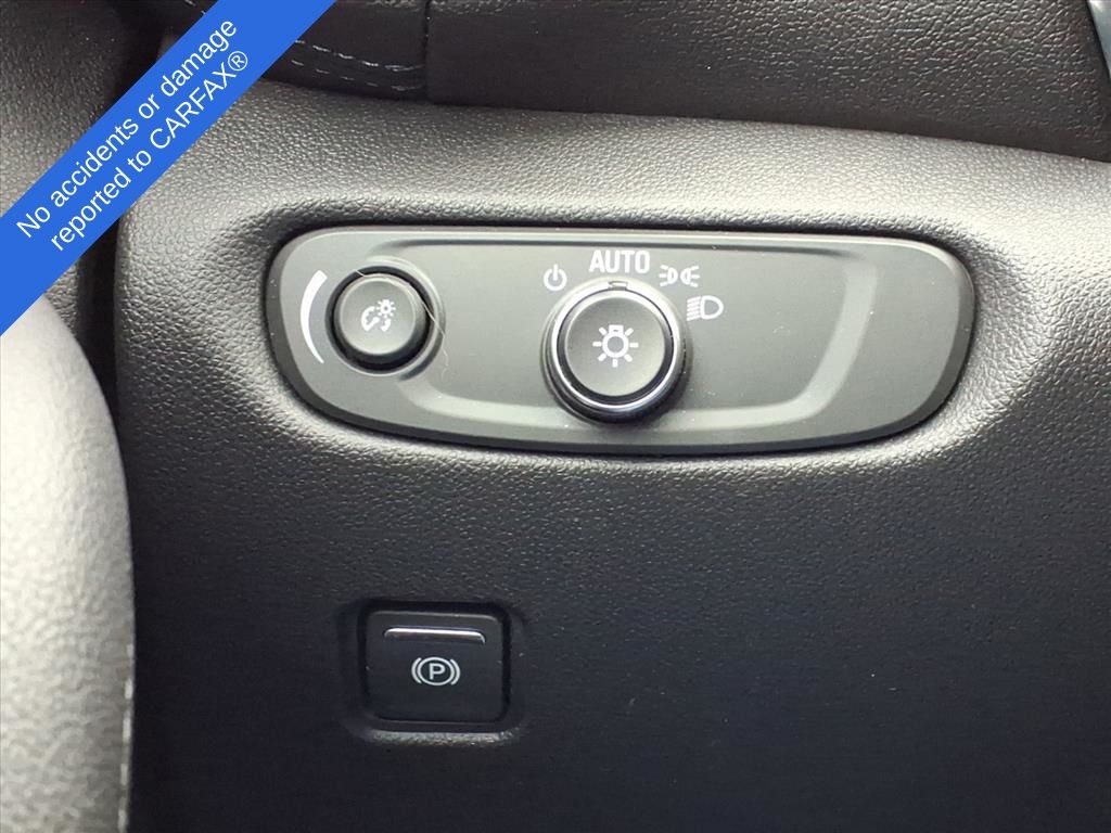 Thumbnail: 2020 Chevrolet Blazer - 30