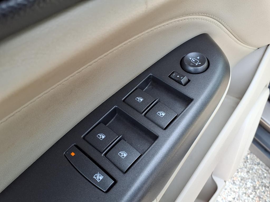 Thumbnail: 2012 Cadillac SRX - 19