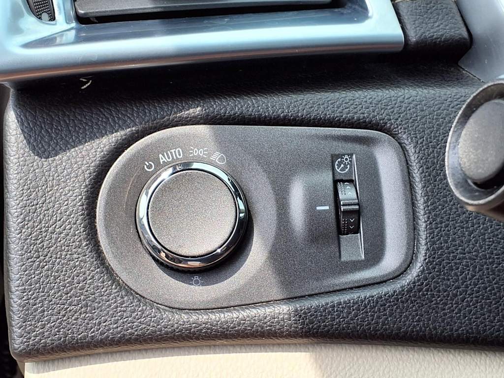 Thumbnail: 2012 Cadillac SRX - 27