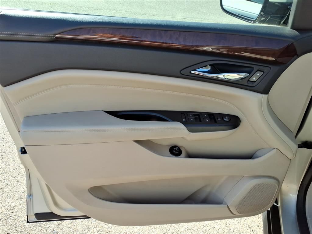 Thumbnail: 2013 Cadillac SRX - 18