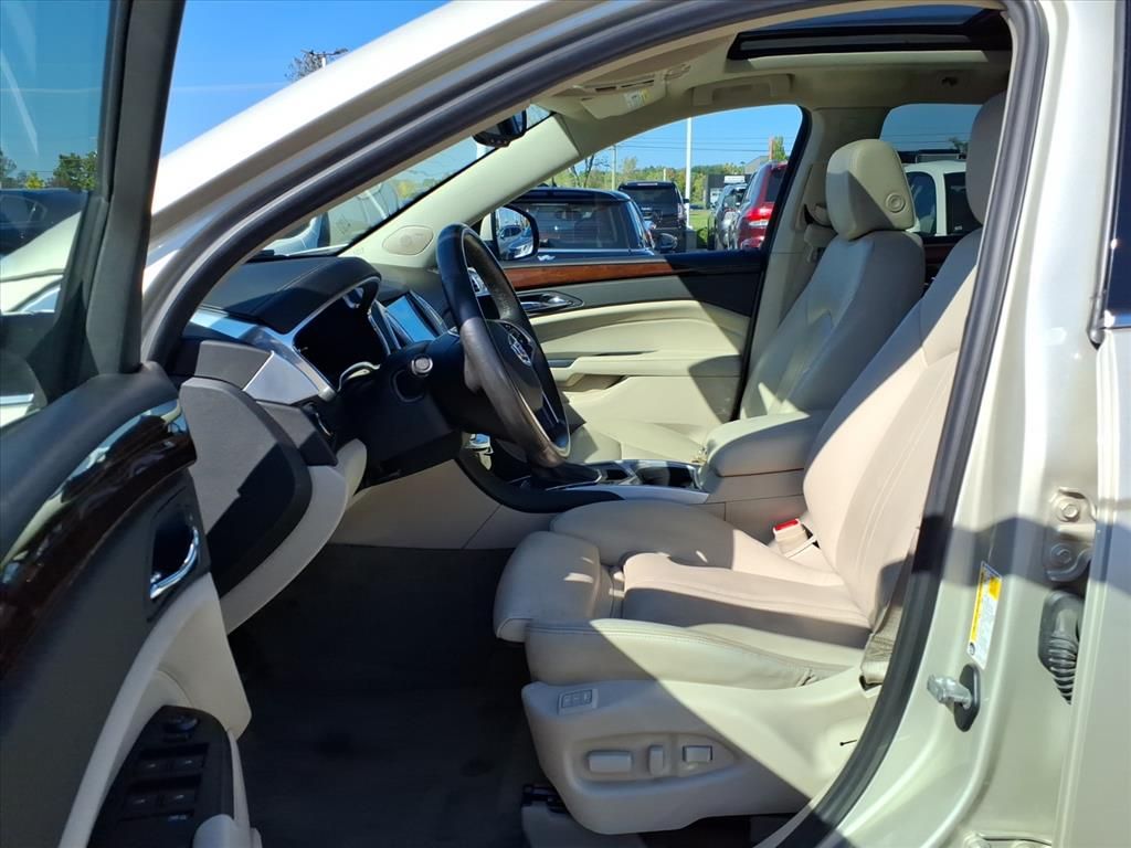 Thumbnail: 2013 Cadillac SRX - 9