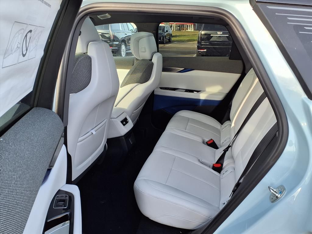 Thumbnail: 2026 Cadillac Optiq - 9